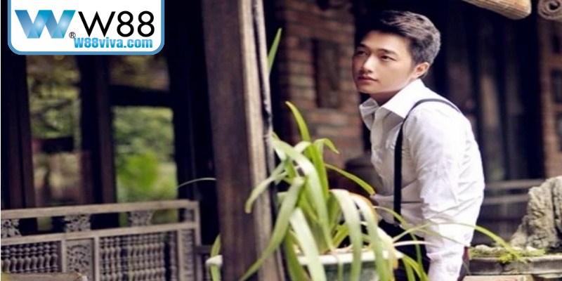 Anh Tú – Chuyên Gia Đánh Giá Uy Tín Hàng Đầu Tại W88 6 Anh còn tham gia định hướng chiến lược phát triển nội dung tại nhà cái